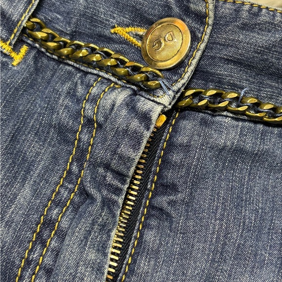 Women's Blue Jeans with Chain Detail - Picture 3 of 7